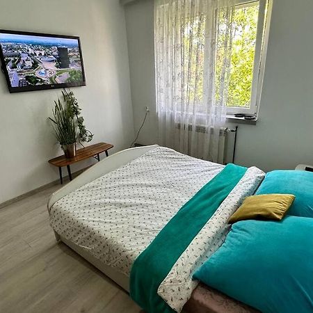 Sunny Apartment In Silesia เชลาดช์ ภายนอก รูปภาพ