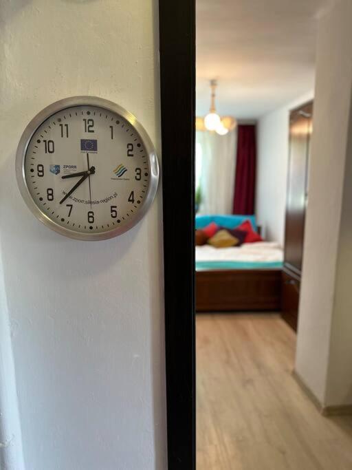 Sunny Apartment In Silesia เชลาดช์ ภายนอก รูปภาพ