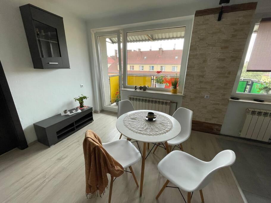 Sunny Apartment In Silesia เชลาดช์ ภายนอก รูปภาพ